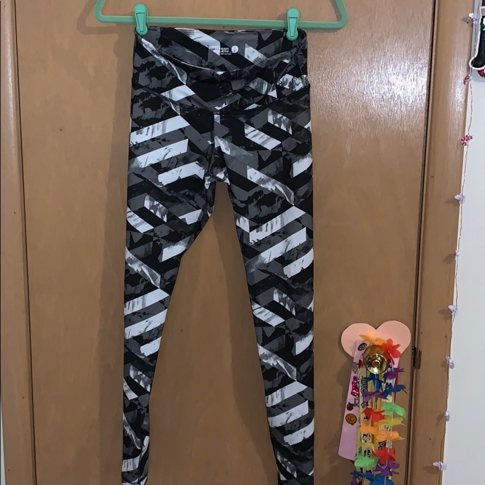 old navy active leggings